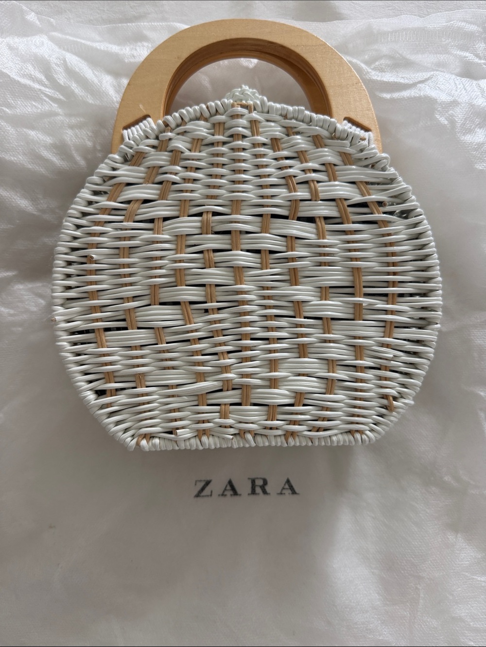 Zara White Woven Round Mini Bag with Wooden Handles